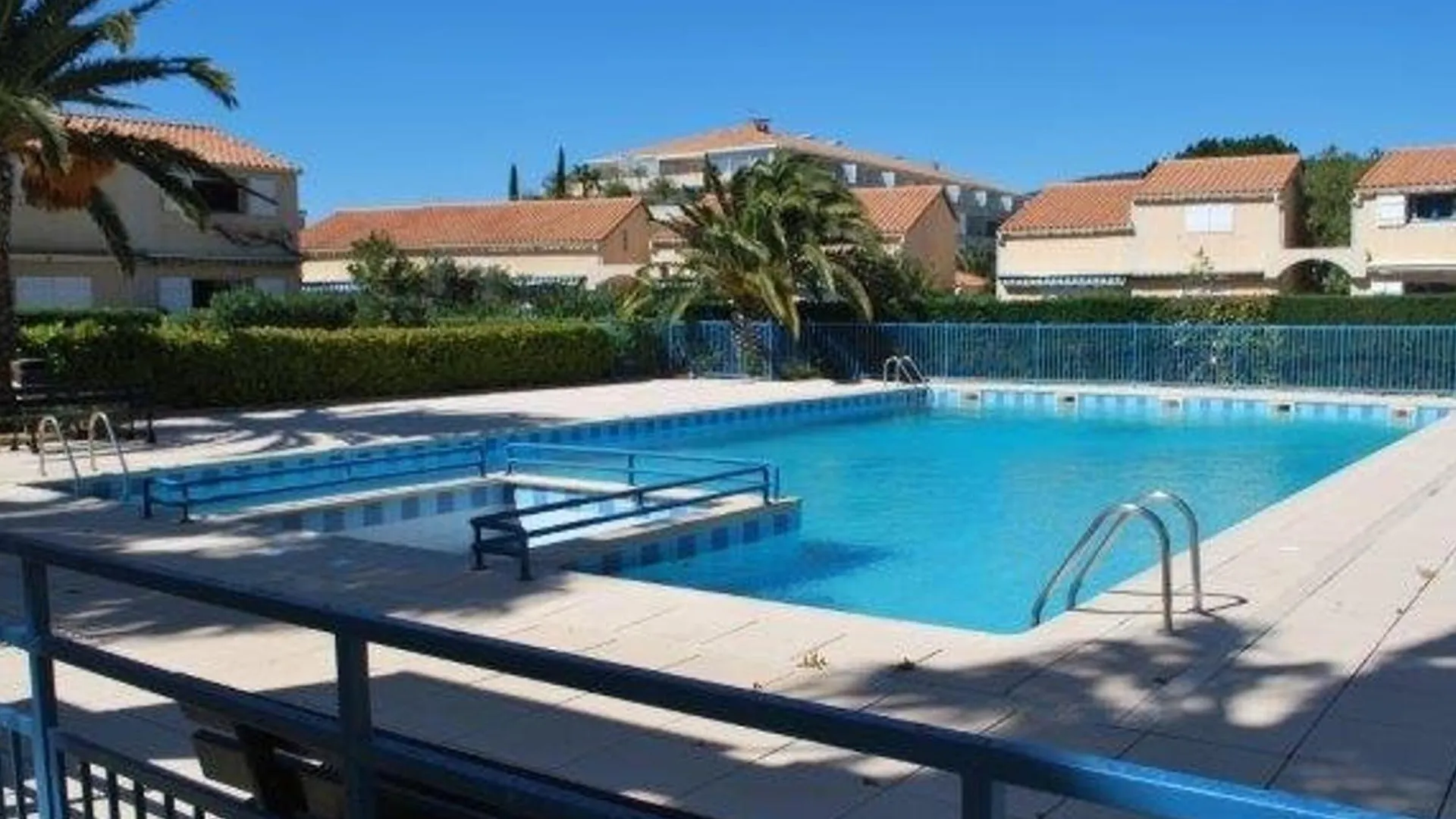 Studio Calme Au Lavandou, 500M Plage, Piscine, Parking, Clim, Terrasse Privative, 4 Couchages - Fr-1-803-7 Le Lavandou